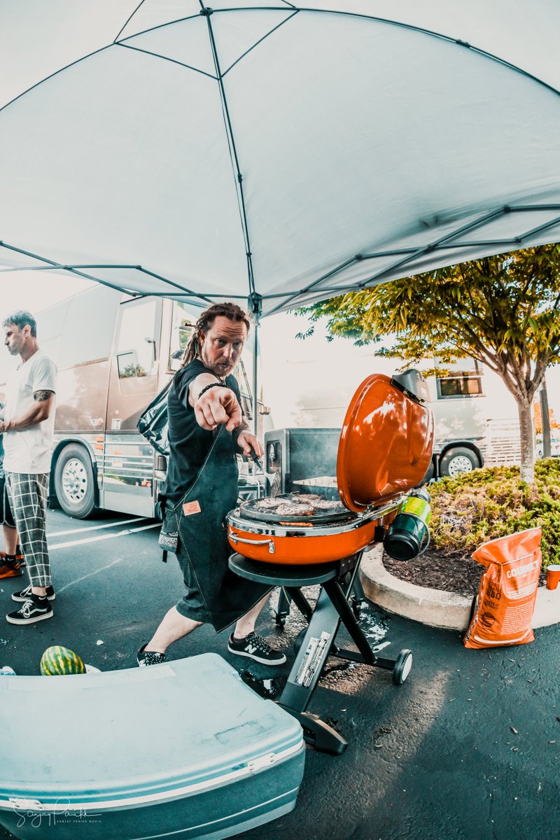 Shinedown's tweet photo. Happy #LaborDay2019! What are your plans today? https://t.co/iNV5jaivAl