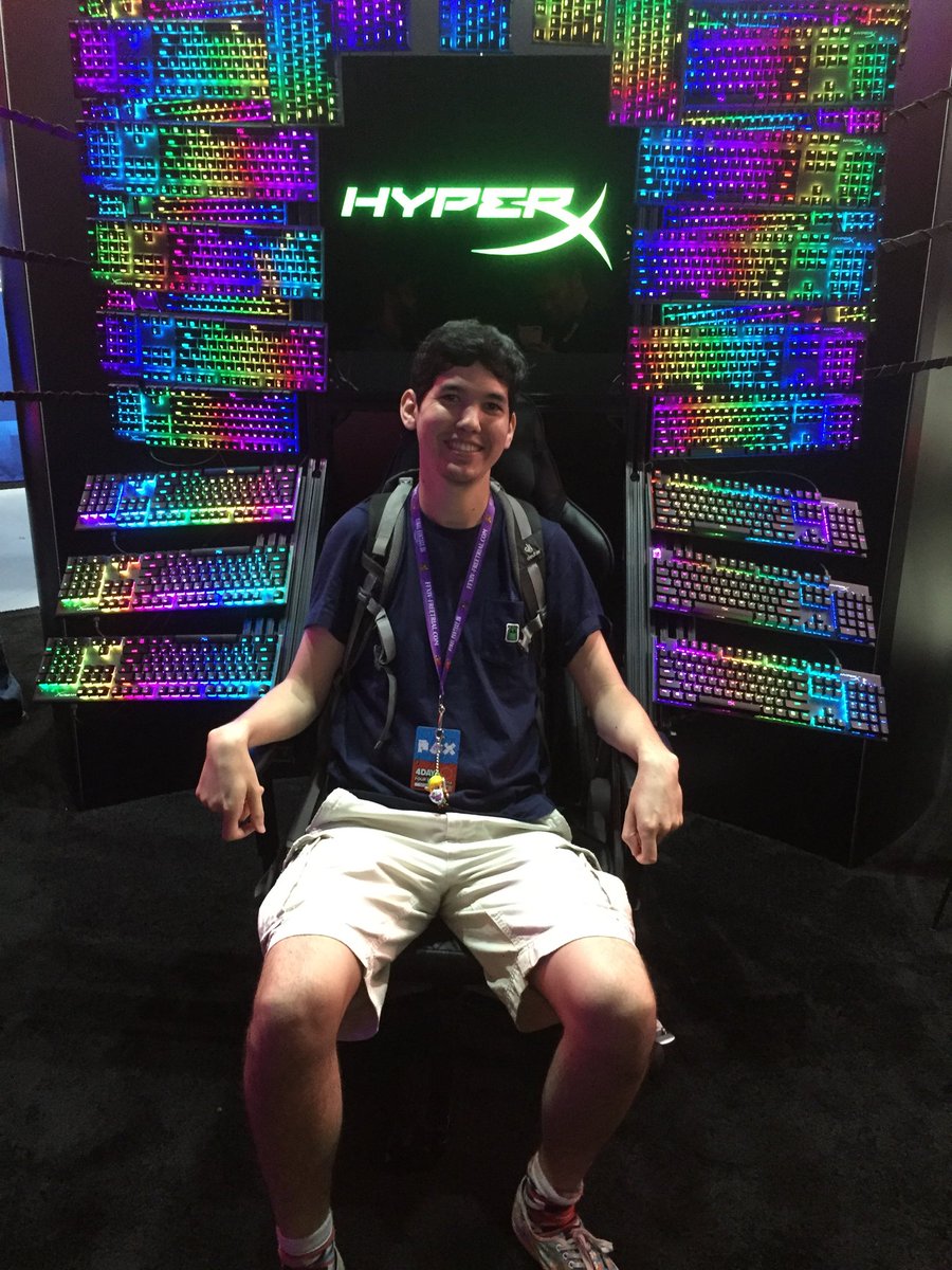 KeizerStream's tweet photo. #hyperxfamily https://t.co/tCdlScFz3f
