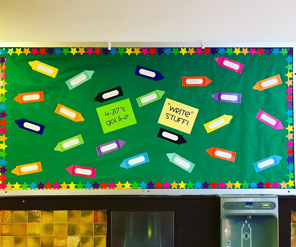 BroadwayJessica's tweet photo. @ReadWriteMrsJ @support_a_teach Yes! Love the support! I teach 4th grade in Brooklyn, NY 😀 Seventh year but FIRST in 4th! #shrinkthelists #shrinkmylist #clearthelists #support_a_teacher https://t.co/SuACklpPlD https://t.co/uEgG5tUHl7