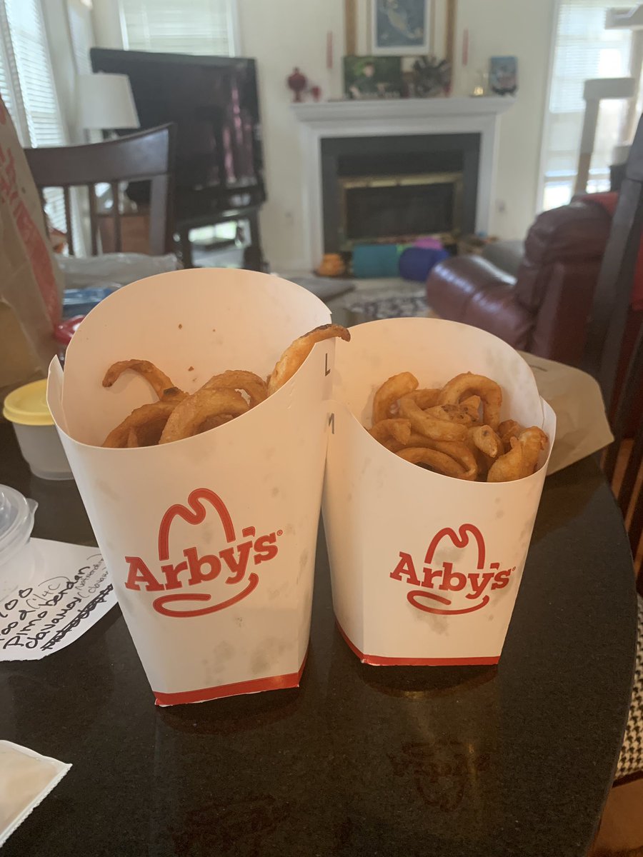Jzspeer's tweet photo. Hey @Arbys , why did I bither@paying extra for the large curly fries? https://t.co/9M2NQZV7gY