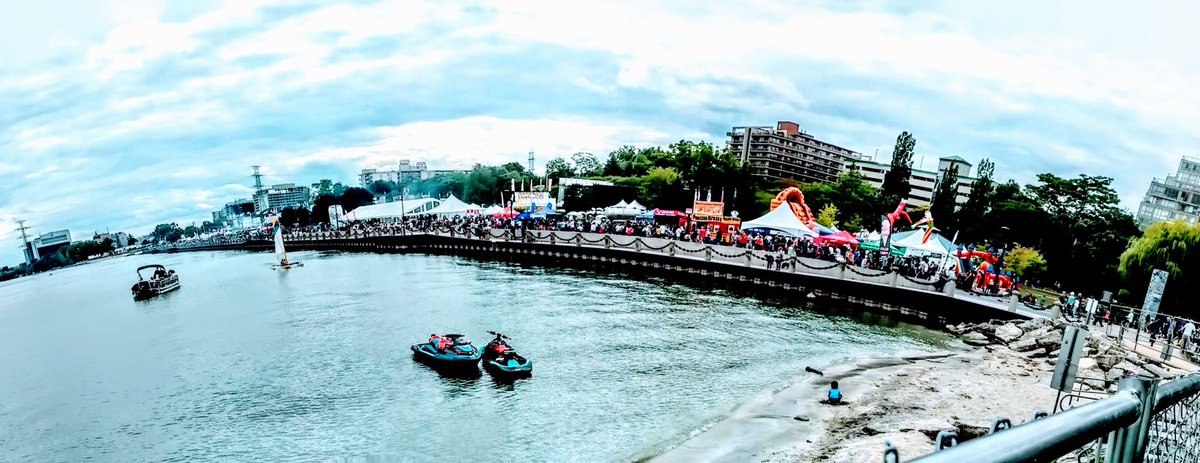 Last day at <a href="/Ribfest/">Ribfest</a> at <a href="/SpencerSmithPk/">SpencerSmithPark</a> in #BurlON
Great crowd, great food, great weather!
On until 7pm...