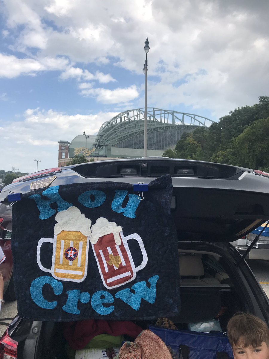 OuttaCtrlStitch's tweet photo. @astros @JuliaMorales @blummer27 @brianmctaggart Getting ready for the game!! #TakeItBack #Astros #HouCrew #Quilts https://t.co/RAXmdfWUEd
