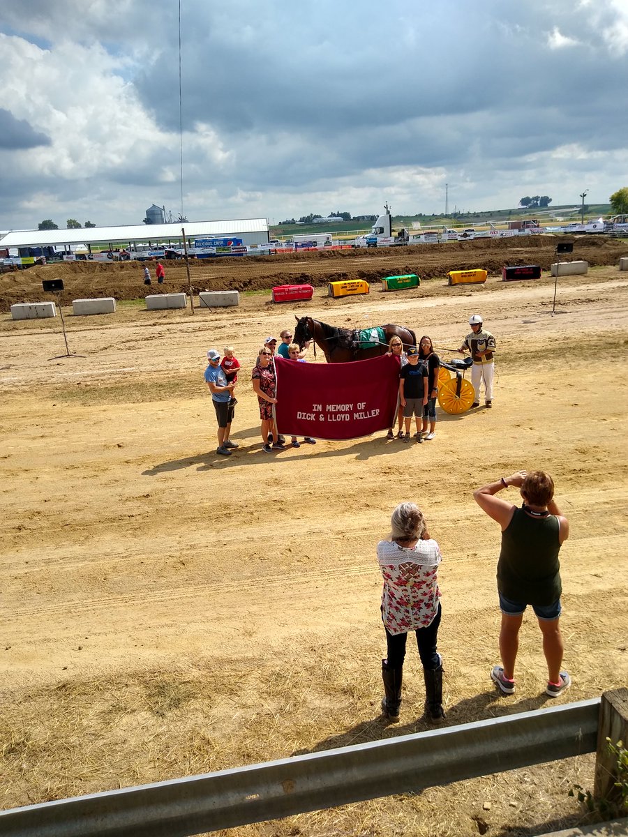 WIHarnessRacing's tweet photo. Race 5, field of 3 pacers....in 2.07.2, driven by Scott Gald, MISSFINANCIALSPORT comes home first. Driven by Scott Gald. Congratulations!! https://t.co/T9IaObfGta
