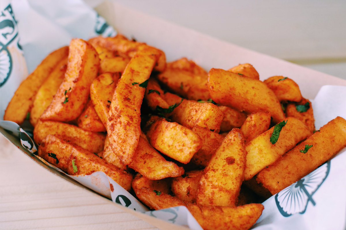 spiceshackfood's tweet photo. The cure to your #MondayBlues ❤️ Fall in love with our Masala Chips! Once you pop, you can’t stop https://t.co/D5DPLITKxM