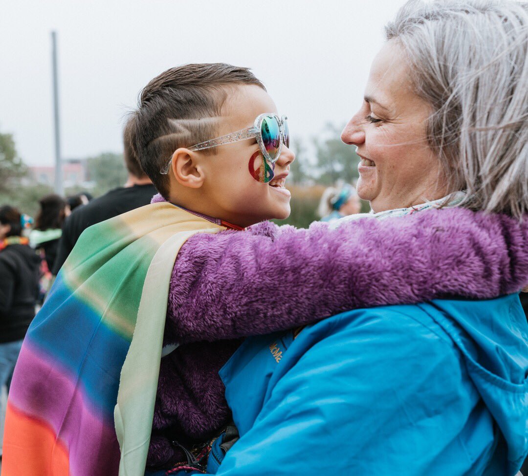 MecohBain's tweet photo. entitled: you are the sun. 
-
photos: @MecohBain #yycprideparade https://t.co/biPiWXyDBz