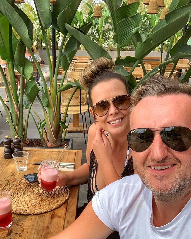 sarahfw40's tweet photo. Excuse the holiday spam but this trip got cancelled & rearranged 3 times so it feels good to have finally arrived ☺️
•
•
•
#holidayspam #holidayspamalert #ibiza2019 #casacookibiza #casacook #casacookpeople #whiteisle #eivissa2019 #backtotheisland #tr… https://t.co/Sl6XyHswmK https://t.co/9u4ebNe9CI