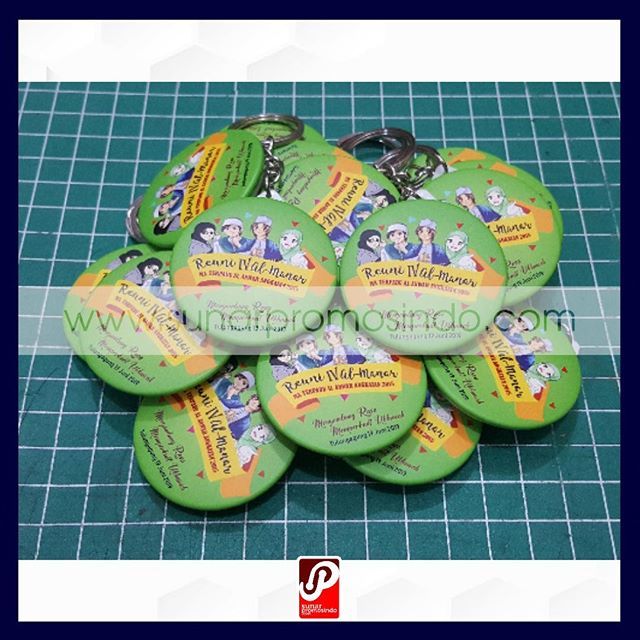 sunarpromosindo's tweet photo. PIN bisa menjadi solusi kebutuhan merchandise promosi dan souvenir anda.

Pesan PIN peniti untuk tanda panitia/peserta dan bisa juga untuk nametag instansi serta bisa digunakan sebagai souvenir ulang tahun atau pernikahan. Harga dijamin murah dengan kualitas tetap kami berik… https://t.co/vZb1IVoYdZ