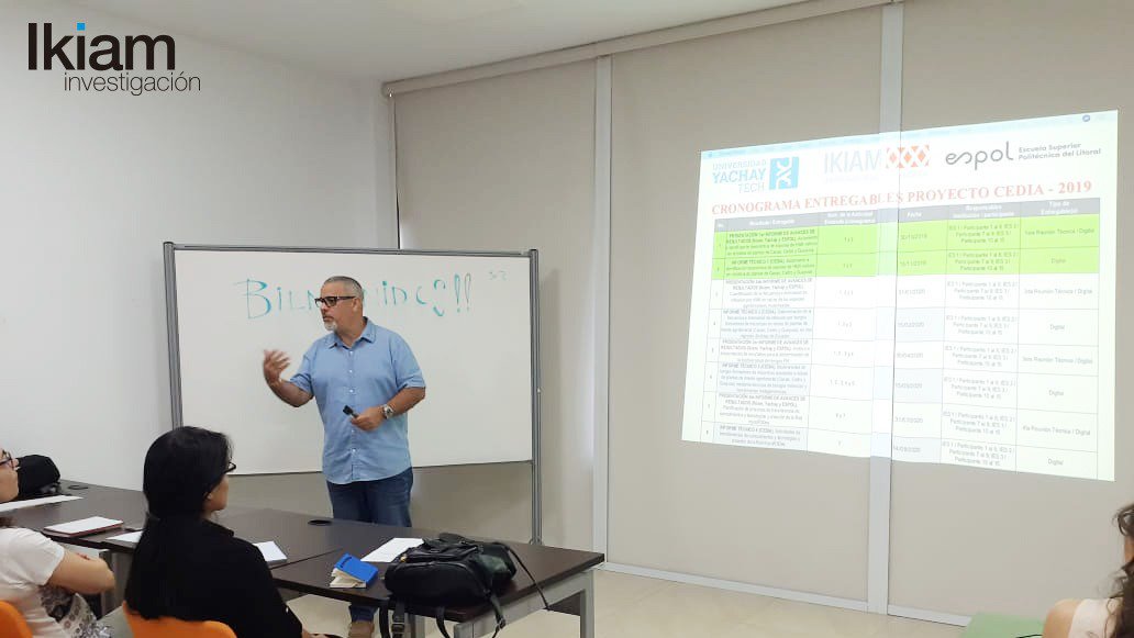 Leopoldo Naranjo, docente de #Ikiam, imparte el 1er curso teórico práctico del "Proyecto Diversidad de Endomicorrizas: un primer paso hacia la obtención de biofertilizantes". Participan docentes de <a href="/UniYachayTech/">Universidad Yachay Tech</a> y de la <a href="/espol/">ESPOL</a>. #IkiamInvestiga