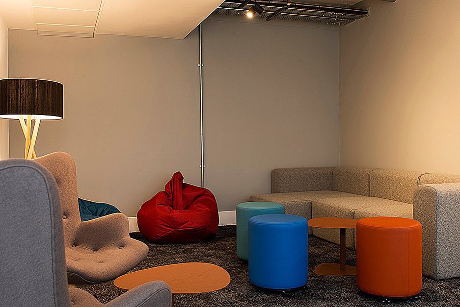 Workspacedb's tweet photo. CAT B fit out for a client in City Tower, Manchester City Centre. Our favourite area is the cosy corner - a great place to catch up with colleagues!
#MakeSpaceWork #officedesign #interiordesign #catbfitout #construction #citytowermanchester #workspacedesignandbuild https://t.co/Dc2t5E6HRB