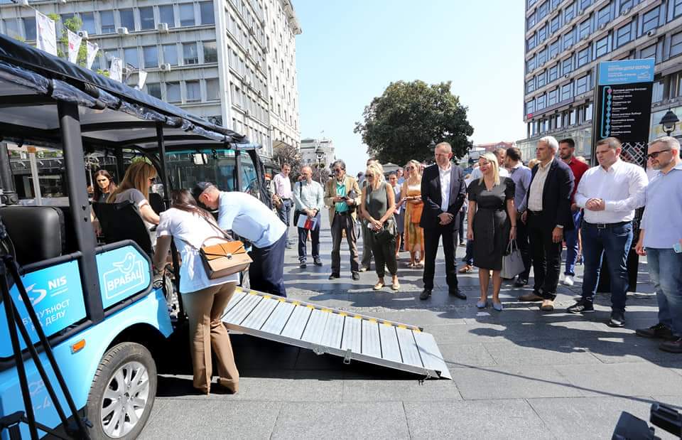 andrejam75's tweet image. У центру Београда почео са радом "Врабац сервис"