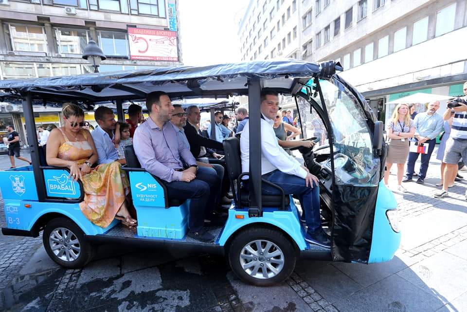 andrejam75's tweet image. У центру Београда почео са радом "Врабац сервис"