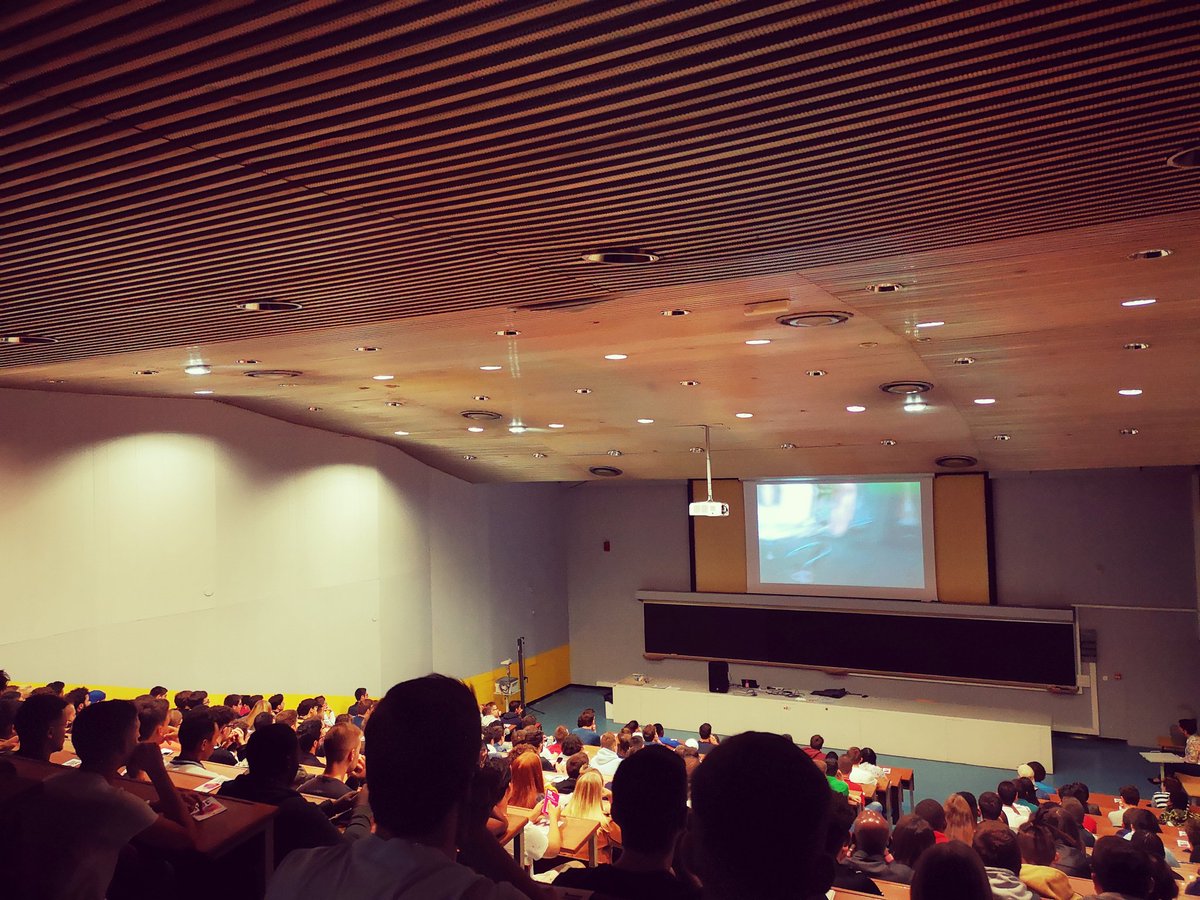 Se rencontrer en tant que citoyen, se découvrir en tant qu'étudiant : lancement des JIVE à l'<a href="/univ_lille/">Université de Lille</a> ! 1ere journée animée par <a href="/sandrousseau/">Sandrine Rousseau</a> sur le campus Cité Scientifique. Bienvenue aux nouveaux étudiants ! #jive