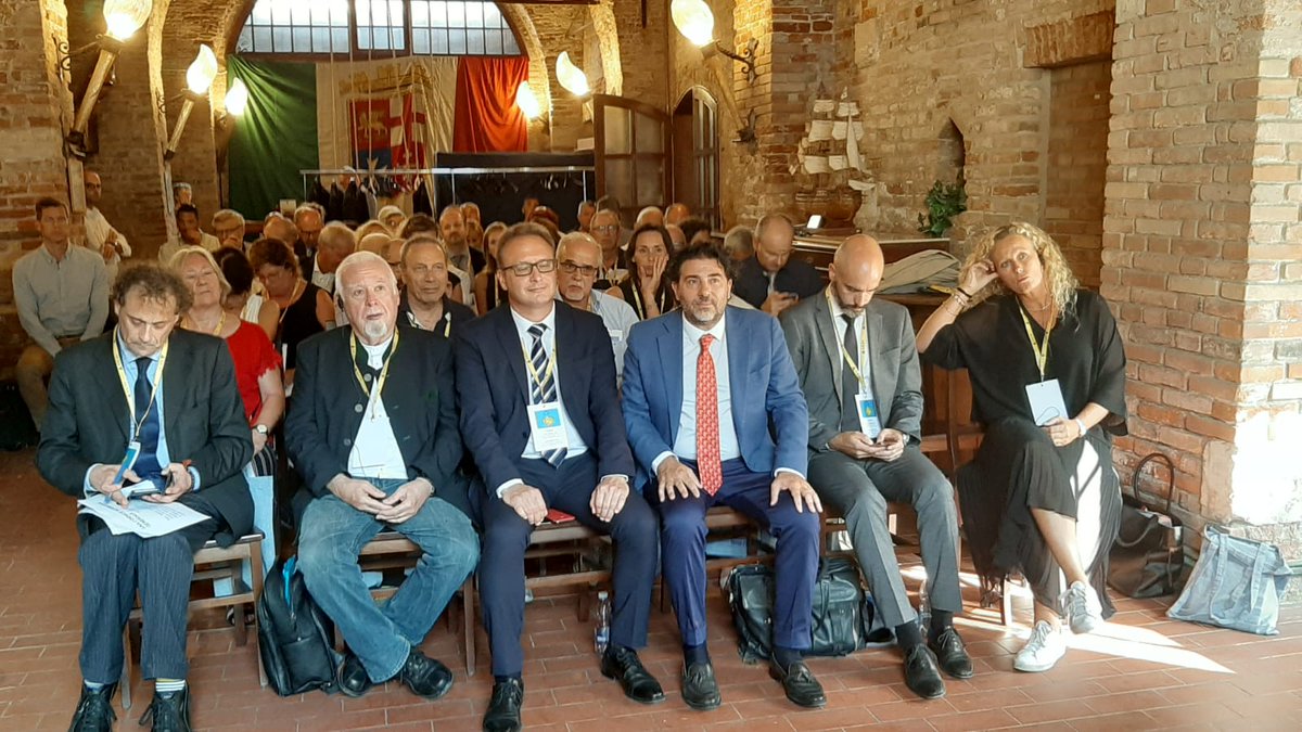 comunevenezia's tweet photo. #SicurezzaPartecipata |A #Venezia il convegno di #Eunwa, circuito internazionale del Controllo e Sorveglianza di Vicinato: firmata la “Carta di Venezia”
➡Il consigliere @EnricoGavagnin: "Un punto di partenza per allargare questi temi a tutta Europa"
🔍 https://t.co/yavbt95OY1 https://t.co/5l2v0eYTVE