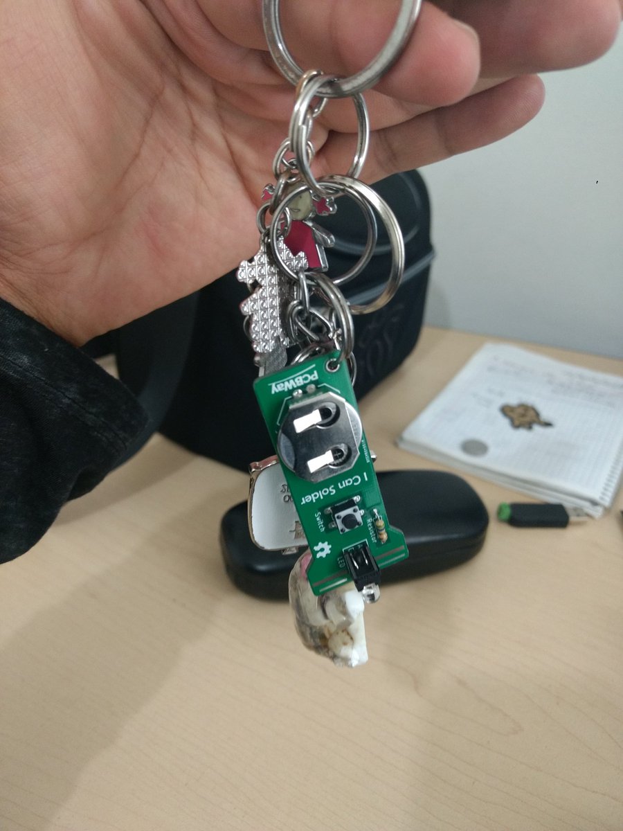 IObrizio's tweet image. 🔦 keychain,very useful.
Get yours,learn to solder!

Mi llavero con lámpara,muy útil.
Arma el tuyo,aprende a soldar!

pcbway.com/project/gifts_…

#icansolder #diy #pcb #kit
@PCBWayOfficial