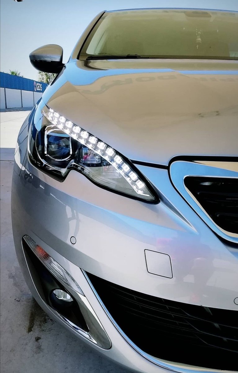 Bermarito's tweet photo. @PeugeotES #PeugeotFansSeptiembre  308 Allure 👌 🦁 https://t.co/tLNce7catM