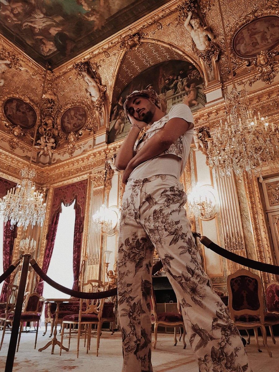 siloean's tweet photo. Un aperçu de mon shooting au Louvre 📷 https://t.co/8cD7oFAN7s