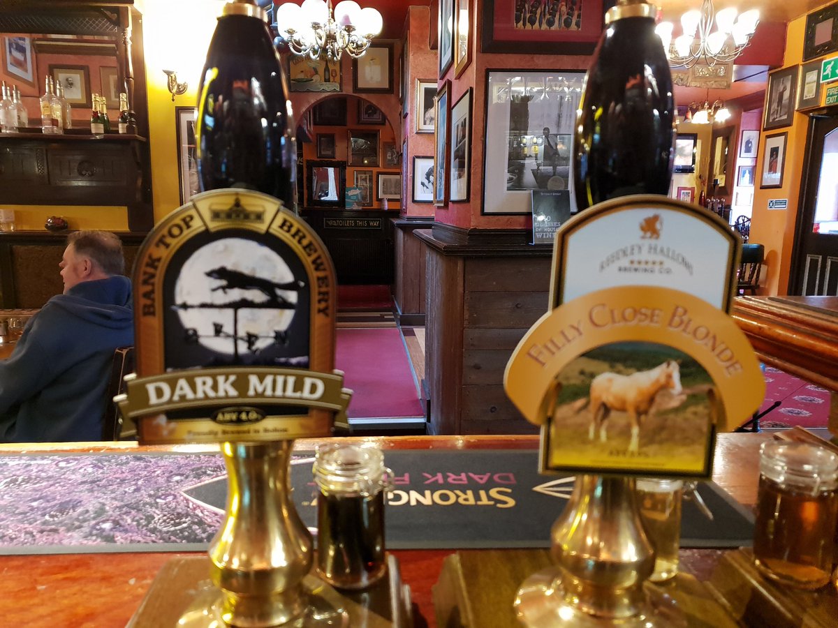 15sofSwinley's tweet image. 2 more beers on the bar