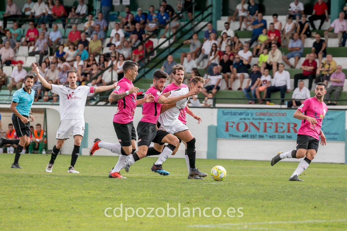 Minuto90com's tweet photo. 🔴⚪ 3º DIVISIÓN| CD Pozoblanco 0-1 Ciudad de Lucena: Primer partido en casa, primera derrota.
Victoria merecida del conjunto visitante que fue superior en todas las facetas del juego.
👉 https://t.co/SpmgJYyYg7
#MINUTO90 #3divicion #futbol #pozoblanco https://t.co/Ri6uSL4HIK