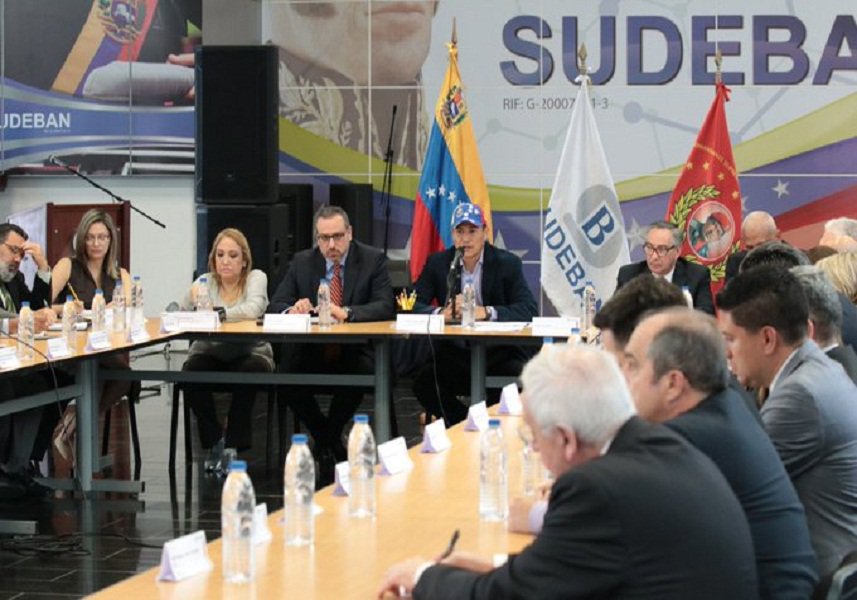 mippci_ven's tweet photo. #NotiMippCI 📰🗞| Sudeban sancionó a proveedores de punto de venta por incumplir Resolución N° 116.17. Lea más ⏩ https://t.co/vkUTzkWXte #VenezuelaHeroica https://t.co/mpSb78RVfh