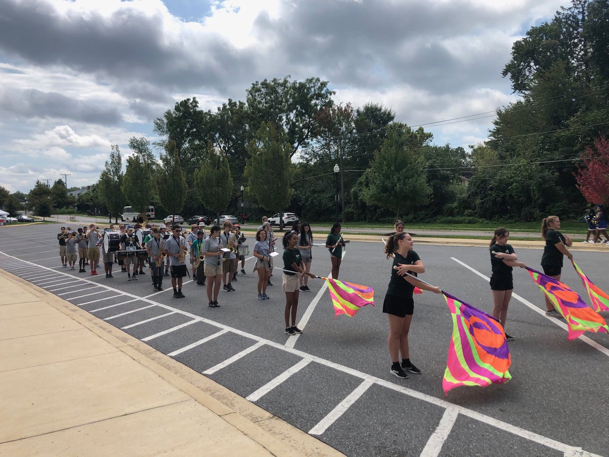 Ready for the 2019 ⁦<a href="/GburgMD/">City of Gaithersburg</a>⁩ Labor Day parade! ⁦<a href="/DHS_Principal/">Kurt Schneider</a>⁩ #gohornets