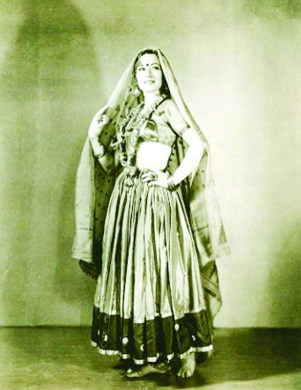La Meri, was Russell Meriwether Hughes presented Krishna Gopala in 1940 with Ruth St Denis & Hadassah as guest artists. visited Bengaluru in 1936 & Ram Gopal joined her troupe. She created “Hansa Rani” Indian version of Swan Lake  #balletcalled: undisputed queen of ethnic dance