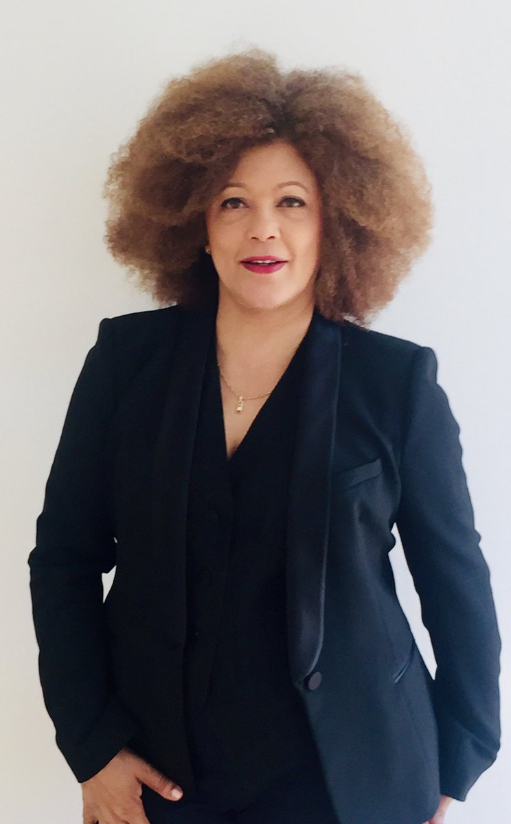 mreinehassen's tweet photo. #MRH2020🇨🇫 #AfriqueAuFeminin                                 Candidate à l’élection présidentielle en République Centrafricaine 2020/2021 https://t.co/oR1uvUA8LC