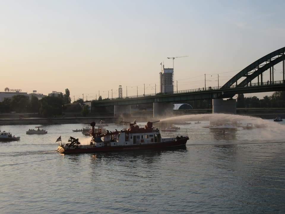 andrejam75's tweet image. Отворен 15. Београдски карневал бродова