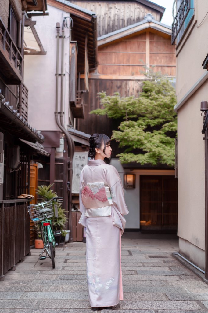 beibei_miya's tweet photo. 今年4月份去日本旅游时拍的照片🌸 第一次穿和服，觉得超级可爱！！ https://t.co/KIdxm5E8R2