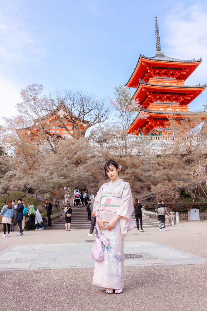 beibei_miya's tweet photo. 今年4月份去日本旅游时拍的照片🌸 第一次穿和服，觉得超级可爱！！ https://t.co/KIdxm5E8R2