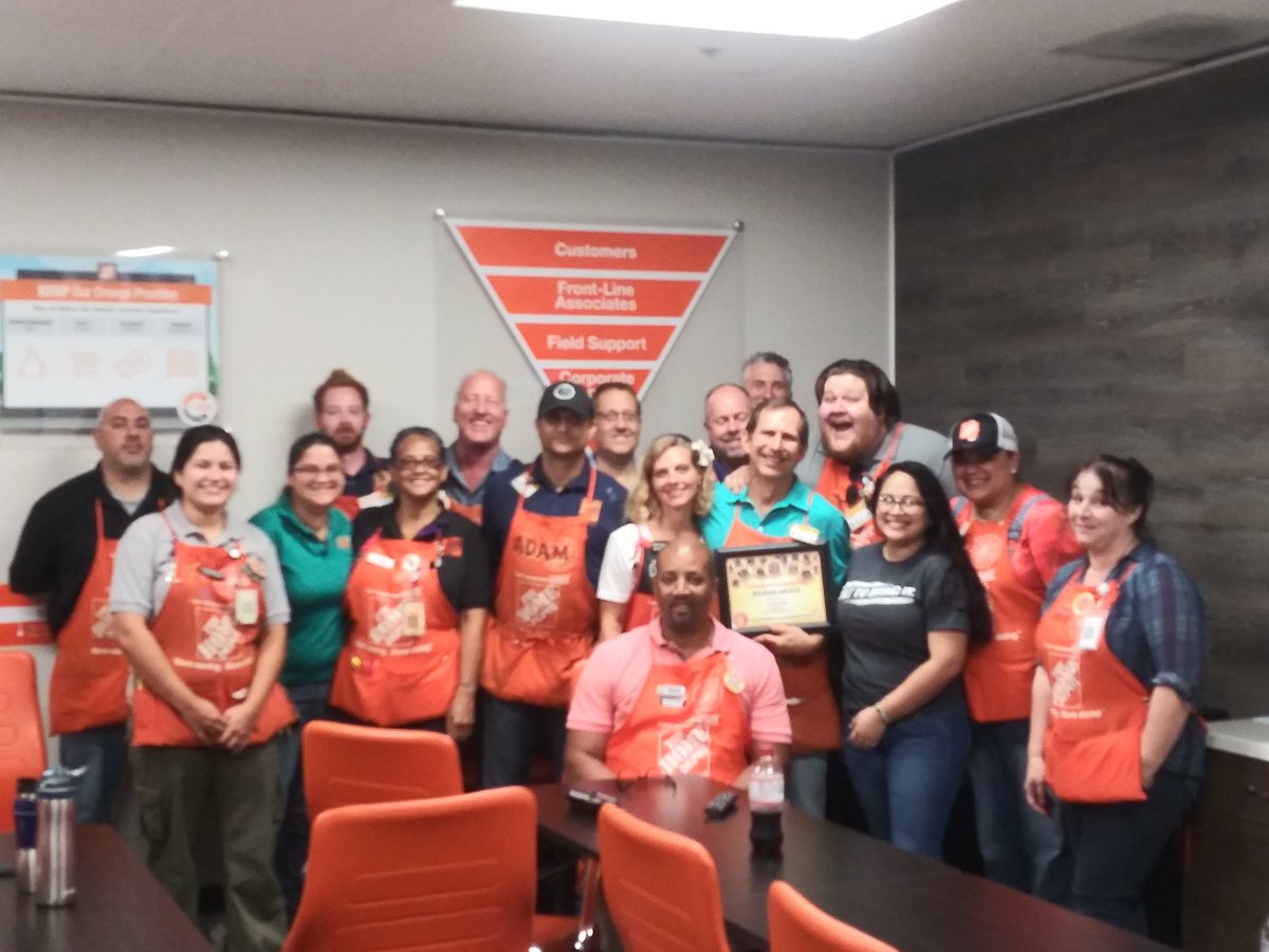 Even with all the Hurricane prep, its important to take a moment to recognize 33 Years of wonderful service!!🎉🎉  Thank you Mike for all of your hard work and commitment!!  Congrats!! <a href="/Baker_THD/">BakerHD</a> <a href="/SouthsideHD0226/">Southside Home Depot</a> <a href="/SarahFarrellTHD/">Sarah Farrell</a>