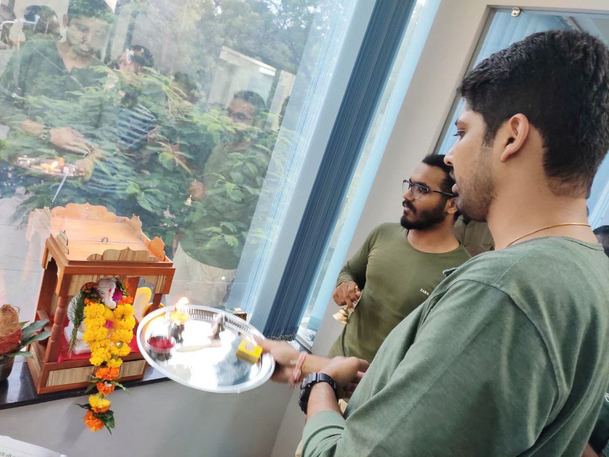 IZISS_TECH's tweet photo. Team #IZISSTechnology begins the #GaneshChaturthi festvities at their office ☺️ https://t.co/ScuBgis4lc