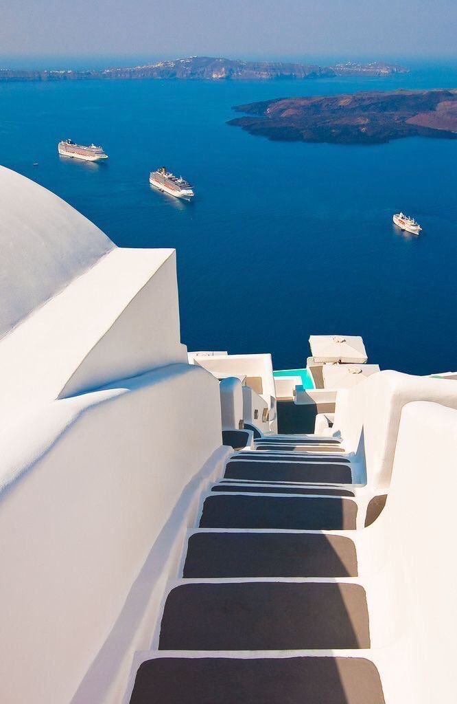 TRVLCreative's tweet photo. Santorini https://t.co/wMfFKj5p6B