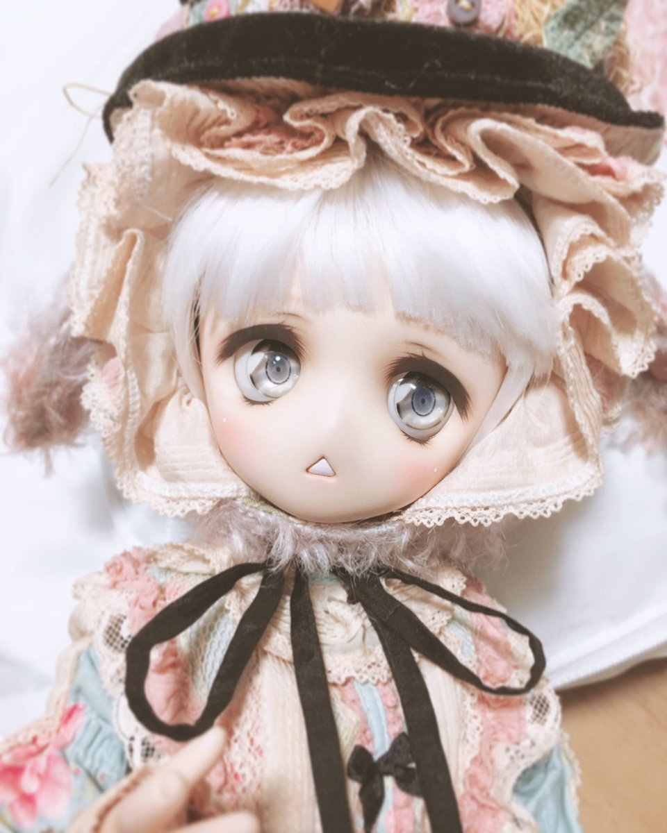 #ddh01 
#dollfiedream 
うさぎさん🐰アホ顔がめっちゃ可愛い！
今日おにぎりさんと一緒、突然に秋葉原へ行きました。新しいdd目を買った、嬉しい😊