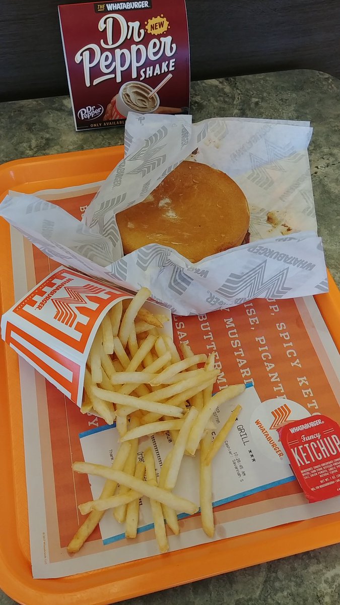 jessiedventures's tweet photo. This sad sad burger is what a DNF looks like in the #rockhopperwhataburgerchallenge https://t.co/RDjBUuoN3f