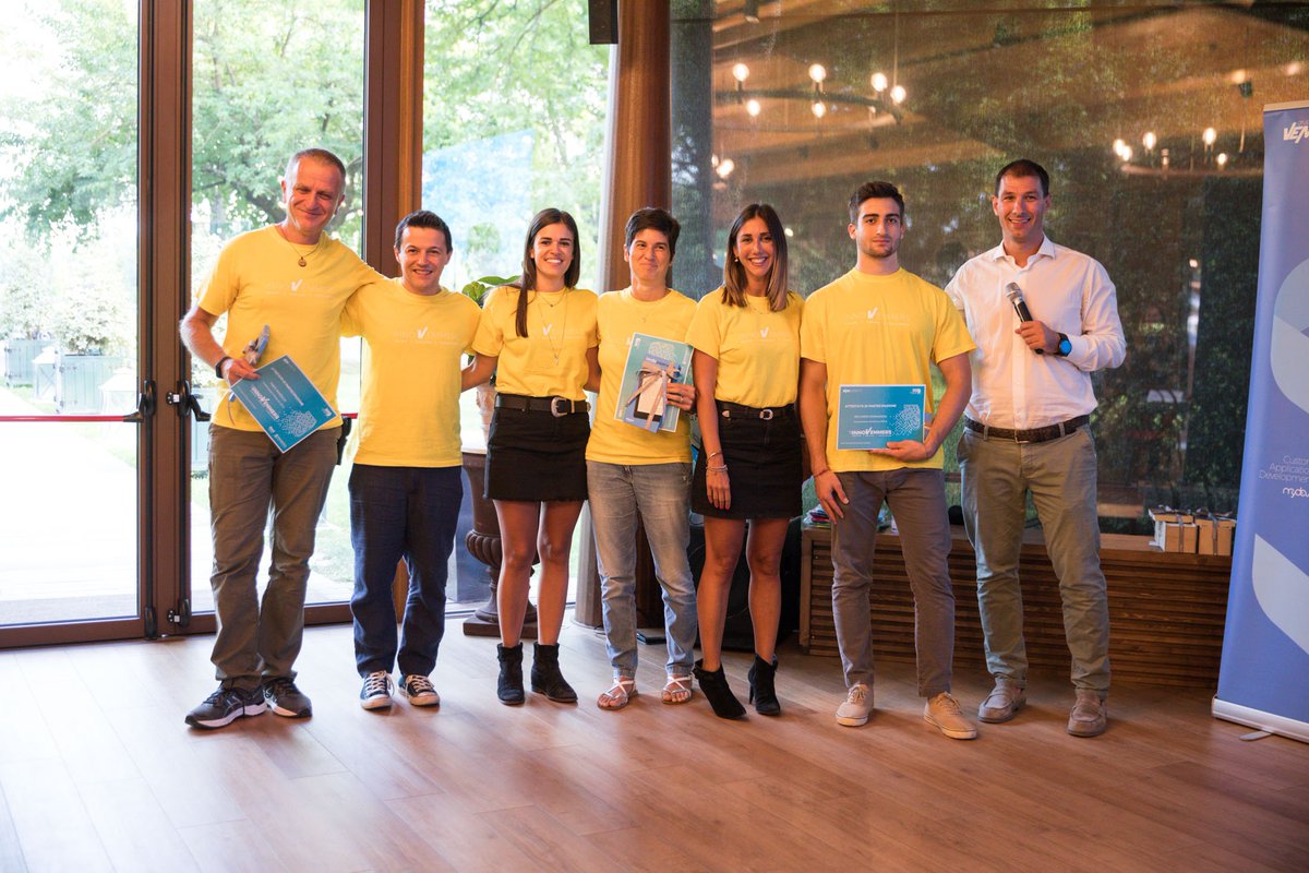 vemsistemi's tweet photo. Vi presentiamo la squadra gialla, che si è aggiudicata la vittoria nella seconda edizione di #InnoVemmers Challenge!
Complimenti a tutti i ragazzi che hanno preso parte all'evento per l'entusiasmo e per l'originalità dei progetti presentati!
@EmilBanca #MUG #MIC #InnoVEMmers https://t.co/GxKQVD27TR