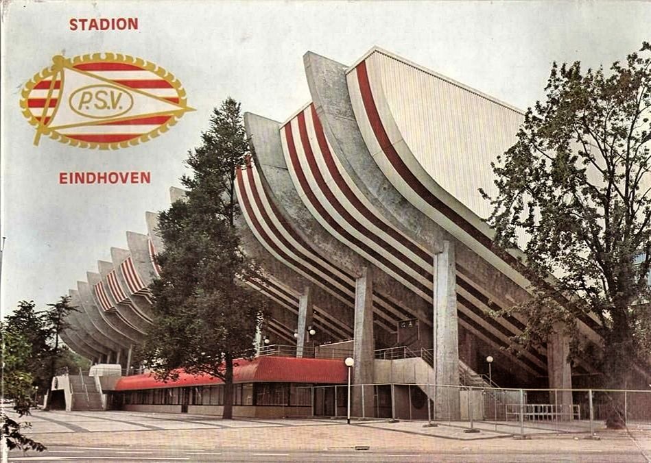 MotherSoccerNL's tweet photo. Philips Stadion 1980's #psv #psveindhoven #eindhoven #Philips #oldstand #grandstand https://t.co/E0j9qq4K7b