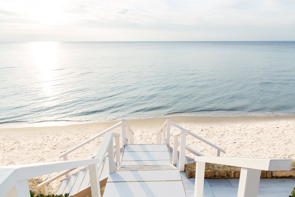 Everything you've been looking for… and a whole lot more, right at the tip of your hand.#OnlyatSani #SaniResort