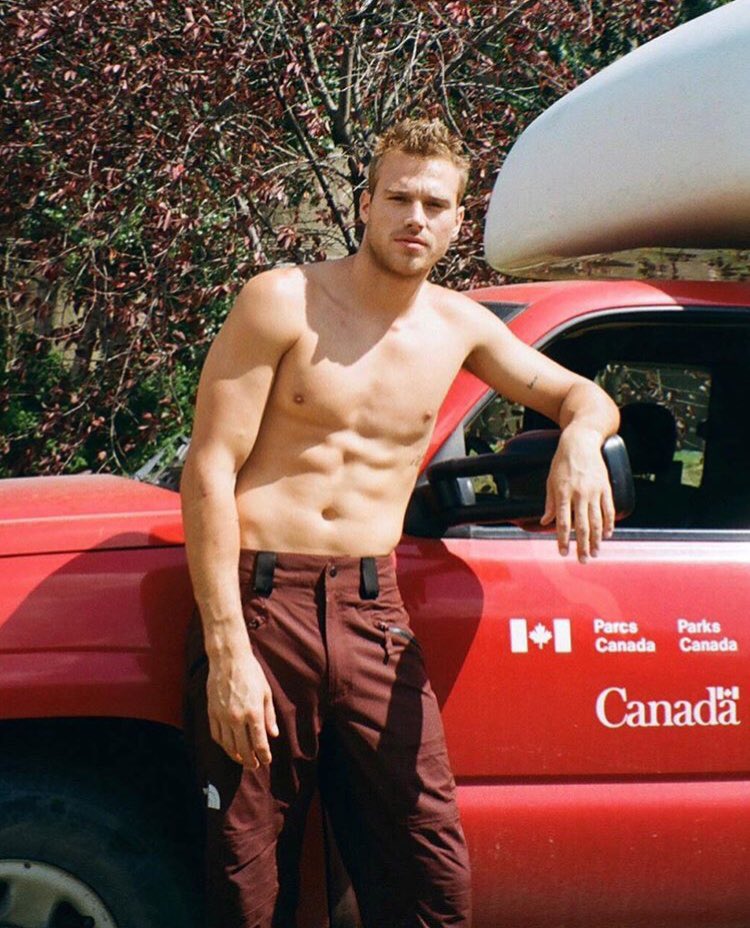 caljohnsons's tweet photo. Extra red.
#MondayFreddy #RedNightmare https://t.co/TdlifVtg4f