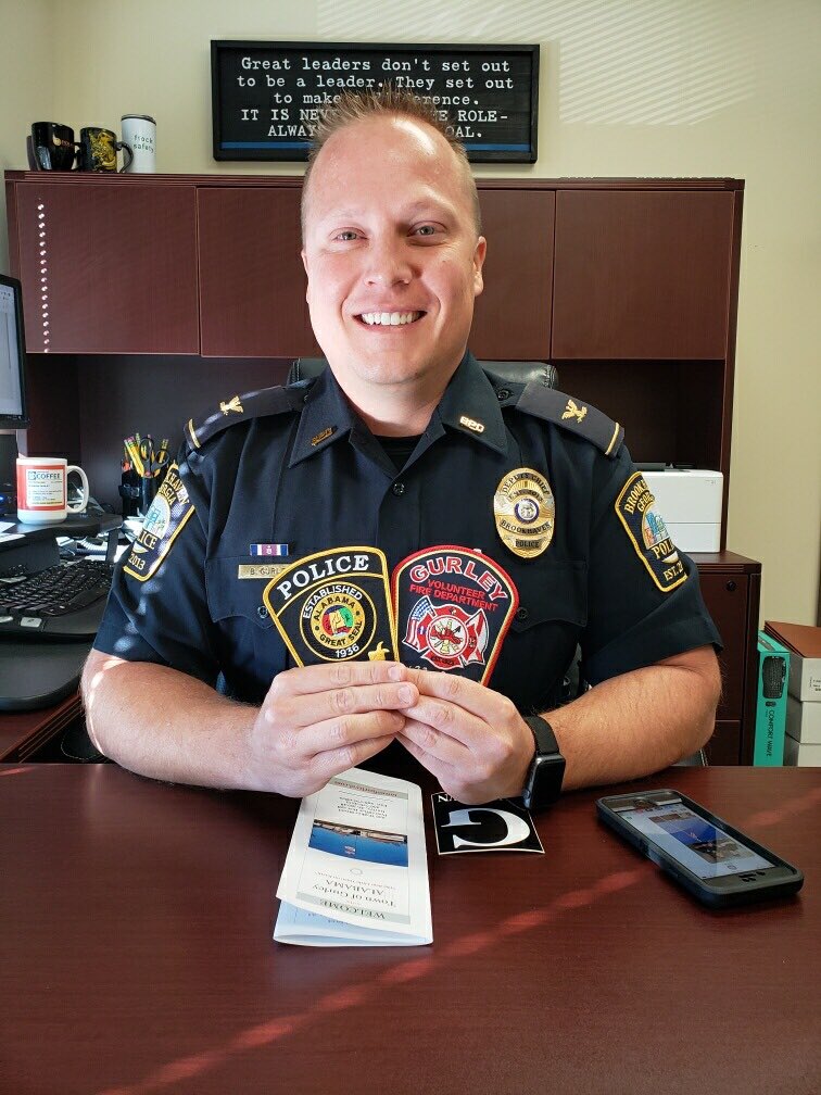 ChiefGurley's tweet image. A little #patchtrade with The Town of Gurley (Alabama) Police Department. #patchcollection #gurley #Alabama #ThinBlueLine