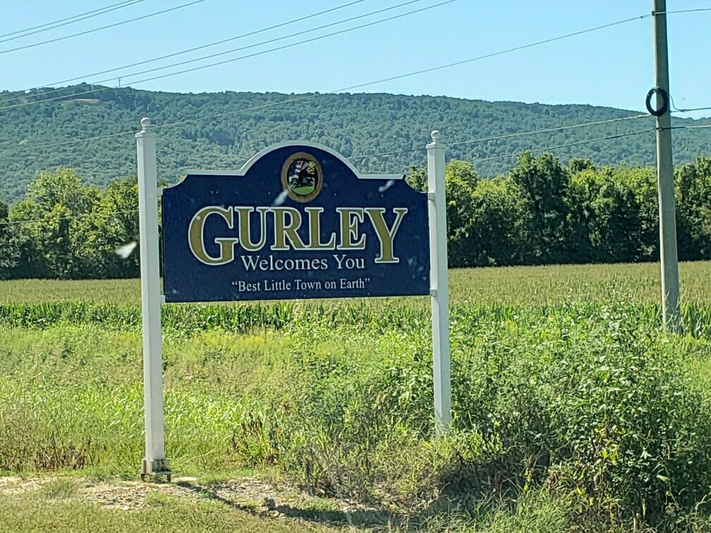 ChiefGurley's tweet image. A little #patchtrade with The Town of Gurley (Alabama) Police Department. #patchcollection #gurley #Alabama #ThinBlueLine