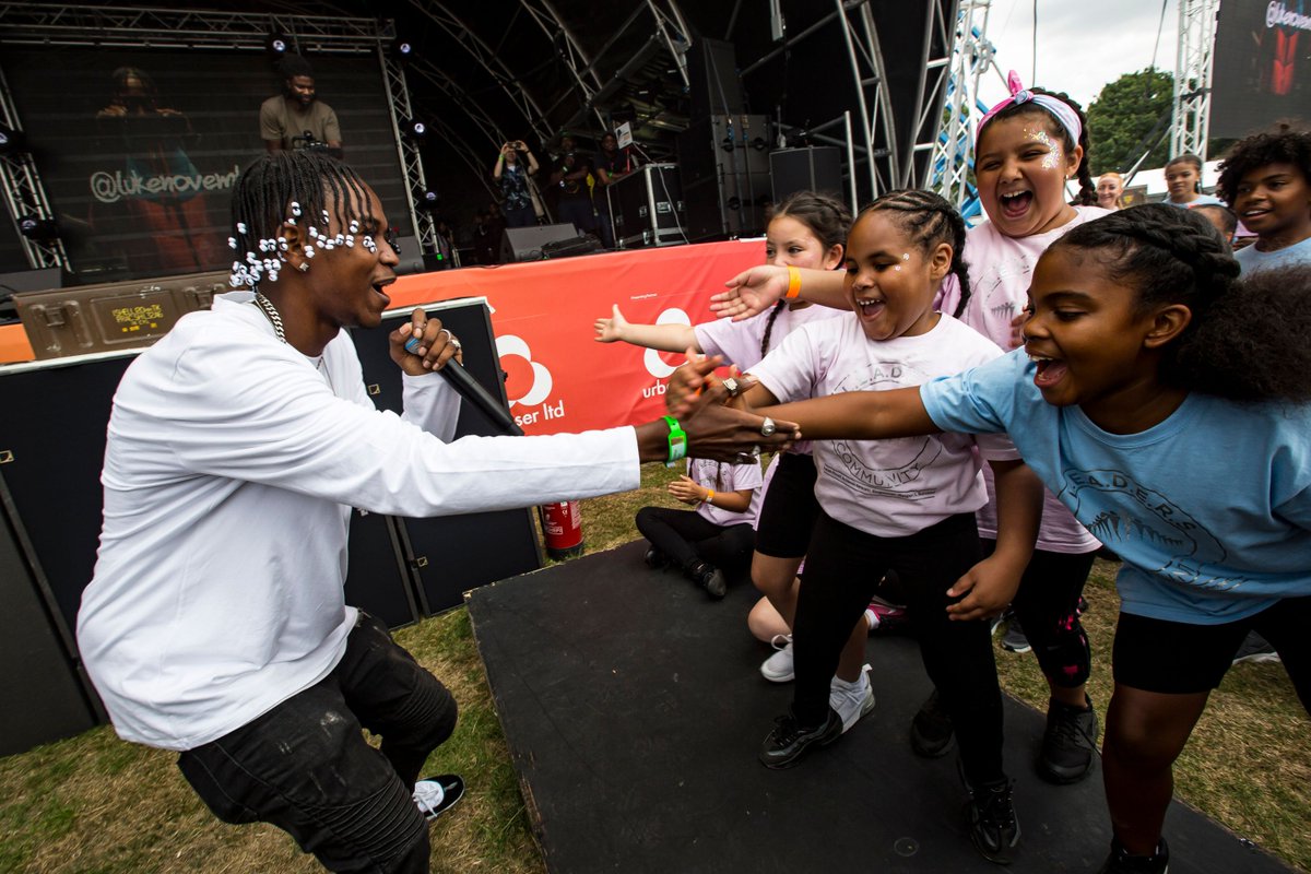 LBWFculture's tweet photo. Here are a few more of our favourite pictures from #Chingfest featuring local artists @lemziartist, @lukenovember97, @jammerbbk and @thisNAO ๐
Share your pictures from the day with us using #Chingfest and #wfculture19 ๐
๐ธ: Andrew Baker https://t.co/jvkeLjhKwR