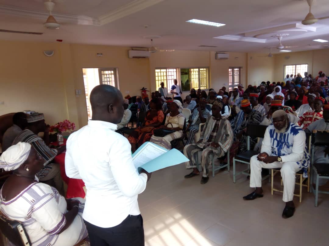 EqualBF's tweet photo. La coalition des OSC de l'Arsdt 9 de #Ouaga du projet #Voix2paix a tenu une réunion de plaidoyer le 30 août 2019. Il s'agissait de sensibiliser les acteurs politiques de la commune pour des élections paisibles en vue d'assurer la cohésion sociale. #PAIXauLiptakoGourma #USAID https://t.co/RbVixisfwp
