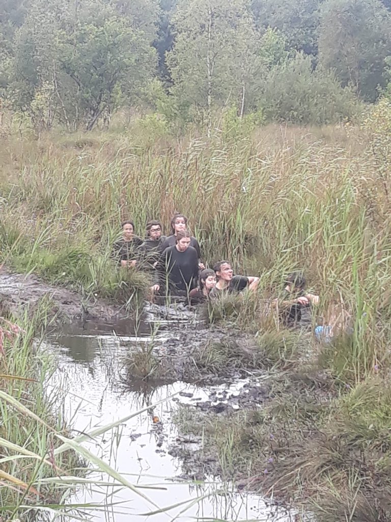 ColaisteNaMi's tweet photo. What better way to start the TY year than been cover from head to toe in muck and dirt!!! A great day had by all in this TY bonding trip to Lilliput Adventure Centre today! #TYbonding #tyadvetures #cnmty2019 https://t.co/3umb9qpH0l