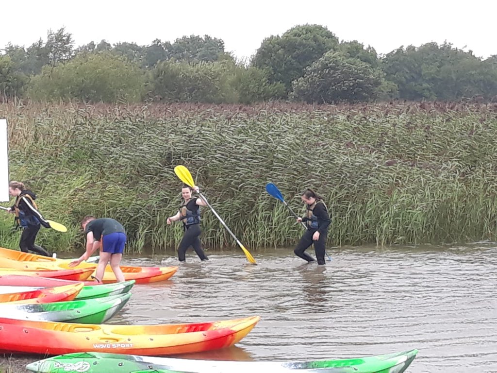ColaisteNaMi's tweet photo. TY’s spent a great afternoon kayaking at Lilliput Adventure Centre today on their bonding trip! #TYbonding #tyadvetures #cnmty2019 https://t.co/6snF4P6JTV
