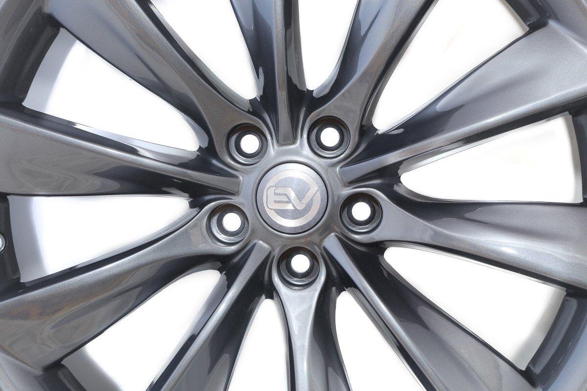SeasonedTech's tweet photo. Thinking about upgrading your wheels on your Tesla? #EVWheelDirect is having a 25% Labor Day sale! https://t.co/p5joBZ8IfX #LifetimeWarranty https://t.co/nKrKh2sA1z
