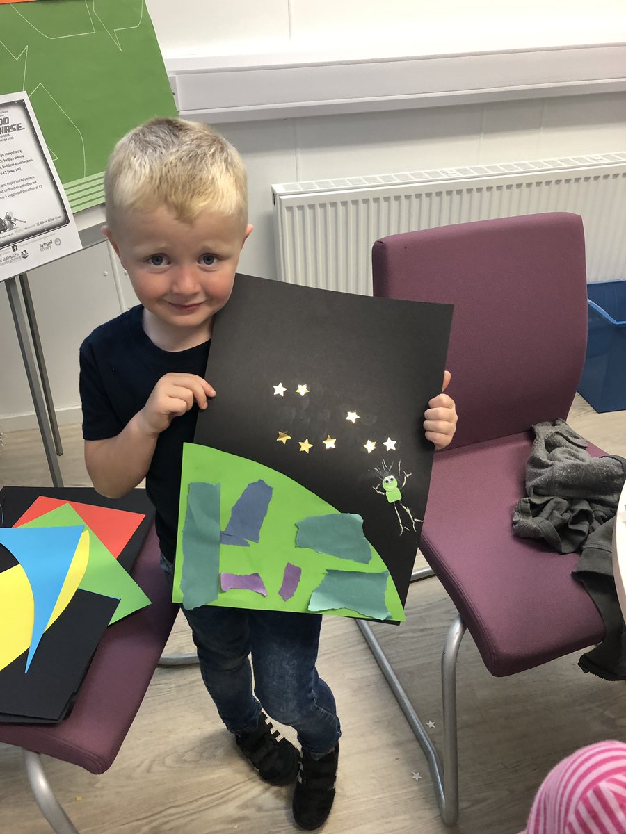 mamegele's tweet photo. Da iawn Mollie a Jake 😍😍 @DenbsLibs @LlyfrgellDinb #SummerReadingChallenge2019 #SialensDdarllenyrHaf #TakingPart #SpaceCraftAfternoon #booklover #carudarllen #RhuddlanLibrary https://t.co/m4X2E3Hy5q