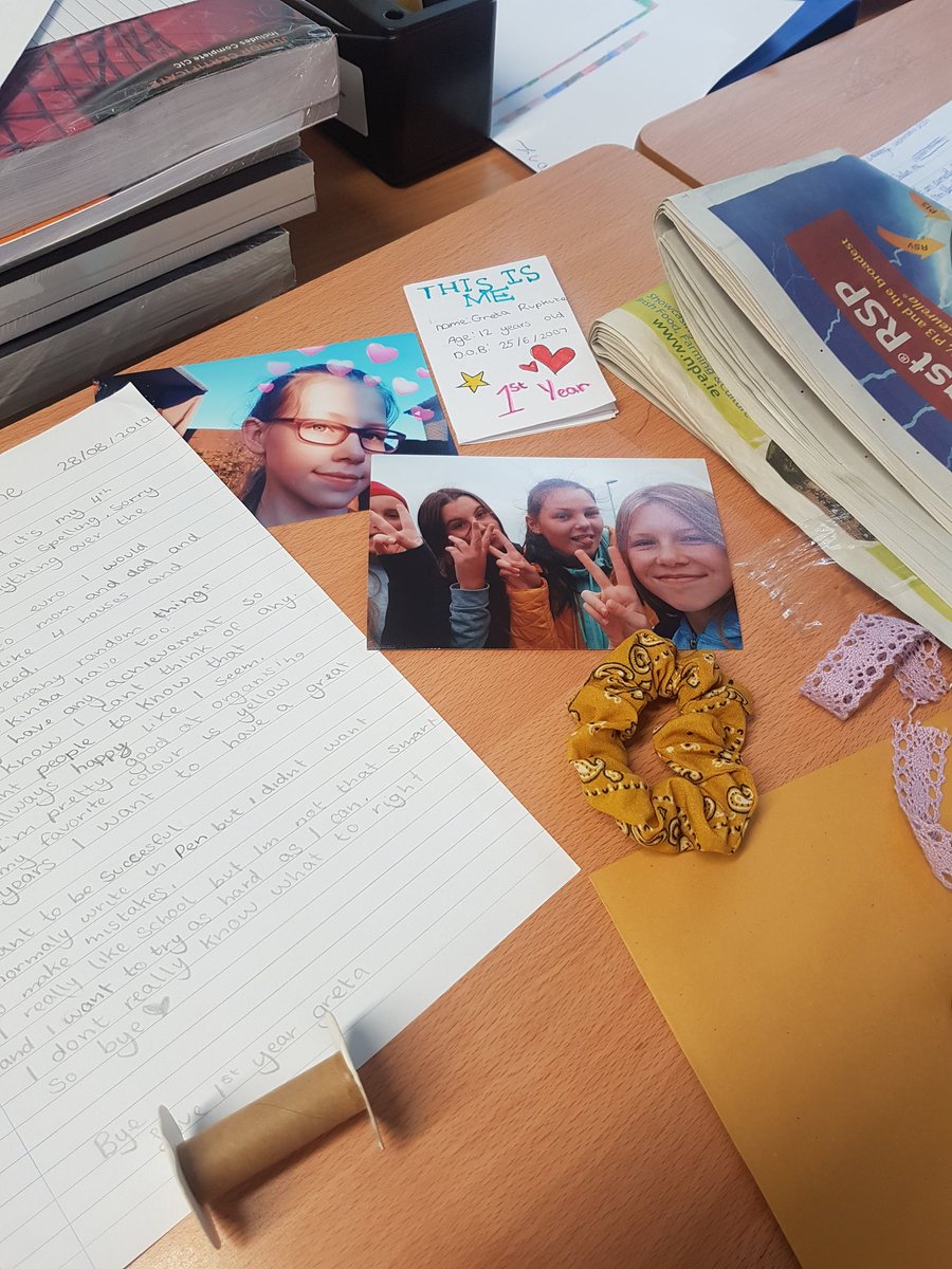 LuskCCHistory's tweet image. Students learning about types of sources. Creating timecapsules about themselves to be given to them in 6th year. Includes items from home, booklets all about them, letter to future selves and string to measure their height. #histedchat #juniorcyclehistory #makinglearningreal