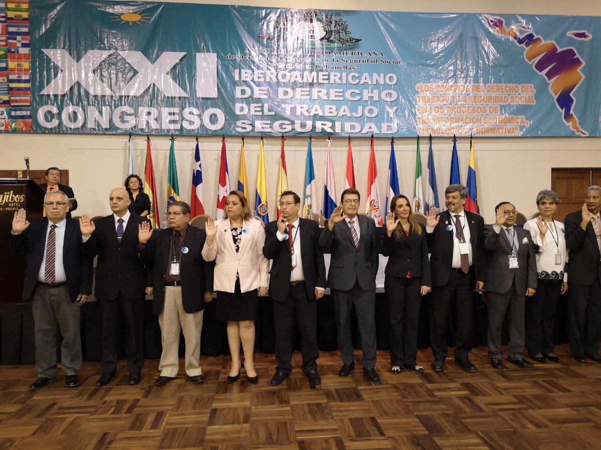aalparaguay's tweet photo. En el XXI Congreso Iberoamericano de Derecho del Trabajo y de la SS, realizado en Santa Cruz - Bolivia, fueron electas las nuevas autoridades de la @AIDTSS Guillermo Cabanellas, siendo electo el Abog. Eduardo Perez Avid para integrar la directiva. Periodo 2.019/2.022 https://t.co/xjdaUl1TLC