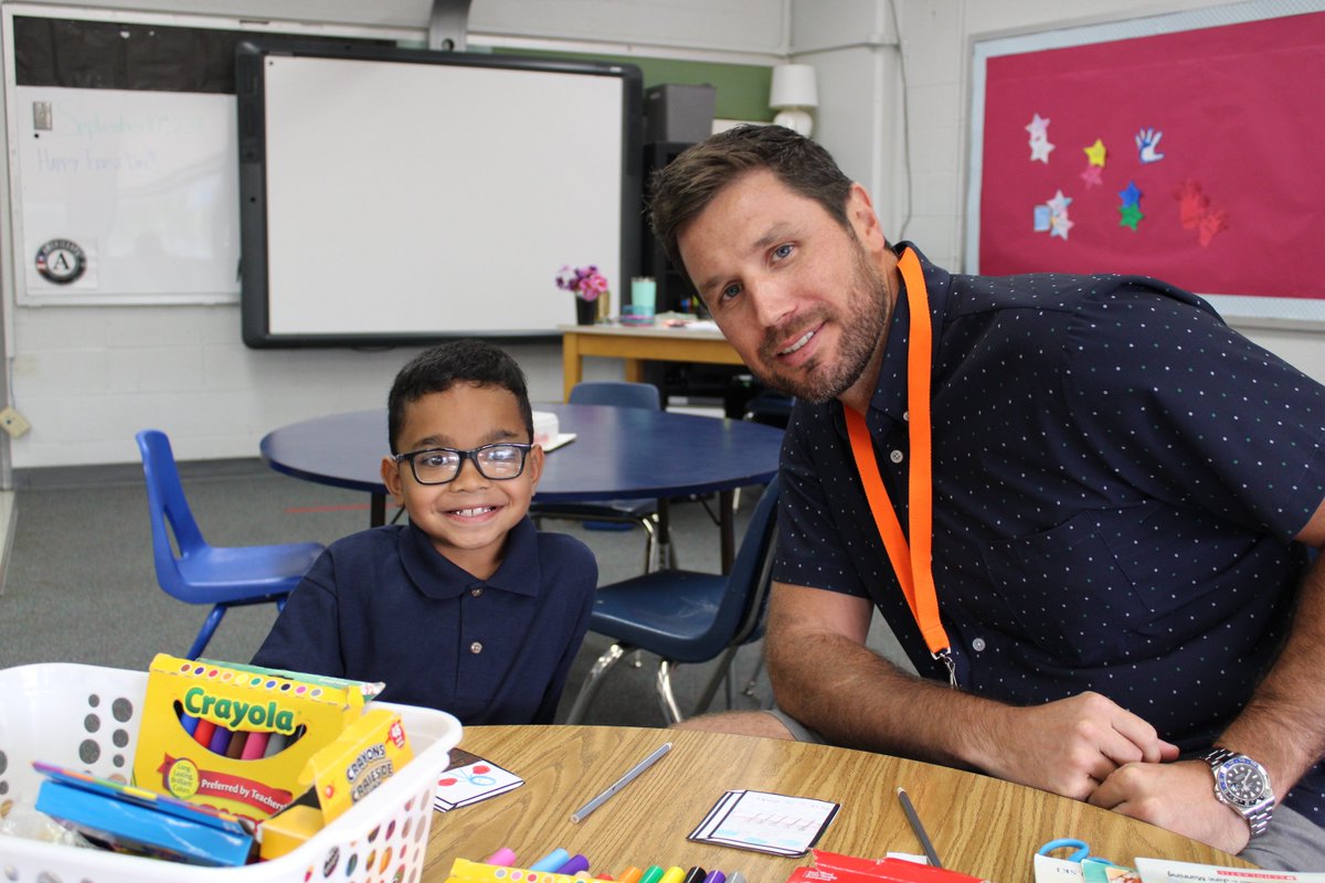 RP_Tulsa's tweet photo. What better time than #backtoschool season to become a #readingpartner? Tutoring in Tulsa begins in TWO WEEKS! https://t.co/aKvAt6i0Mh #onehourcanempower #readingmatters #volunteer https://t.co/0D1veoOqqf