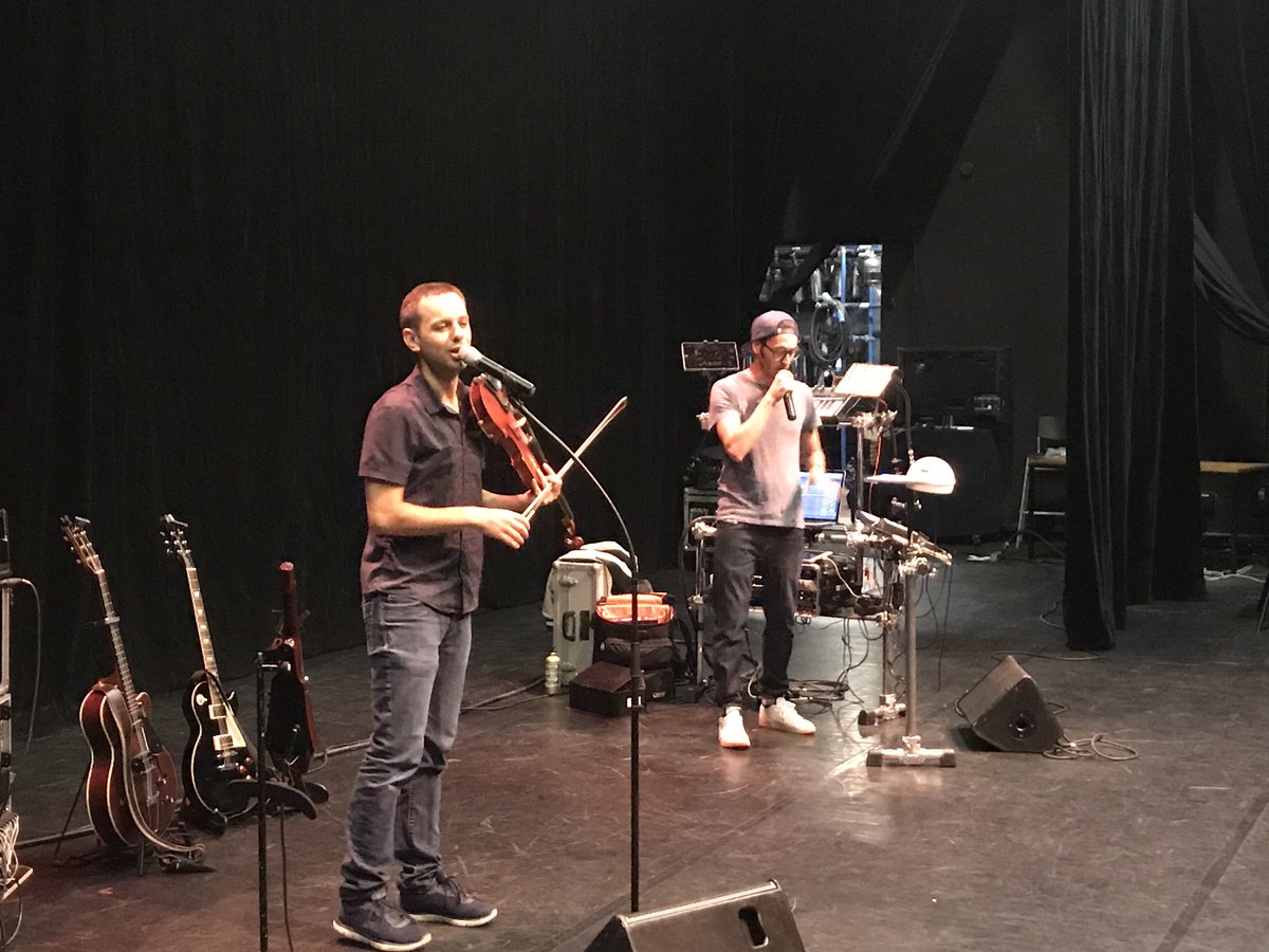 LeGrandBleu_'s tweet photo. Quand je serai petit - Terminus Sébastopol avec Tony Melvil et Usmar c’est le 21 décembre... mais le travail débute déjà cette semaine avec les élèves de l’Esmd - Lille Hauts de France.
#tonymelvil #esmd #bellessorties #regionhdf #hellolille #bellessorties #metropolelille https://t.co/C1Xl7NvP1x